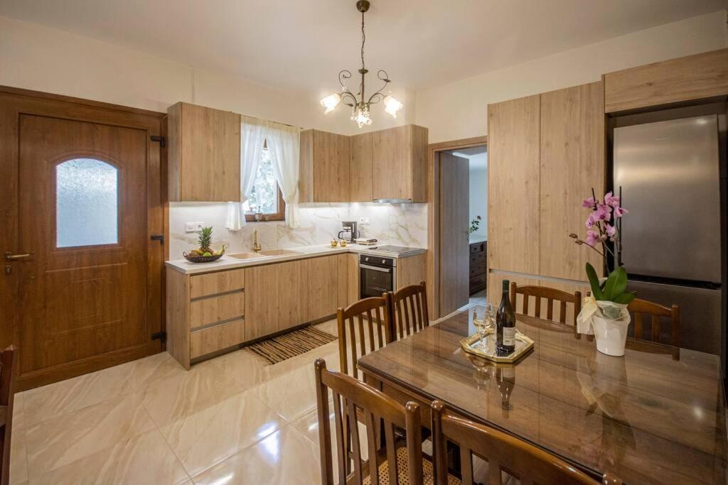 Apartament Kalomiris Thea Archanes